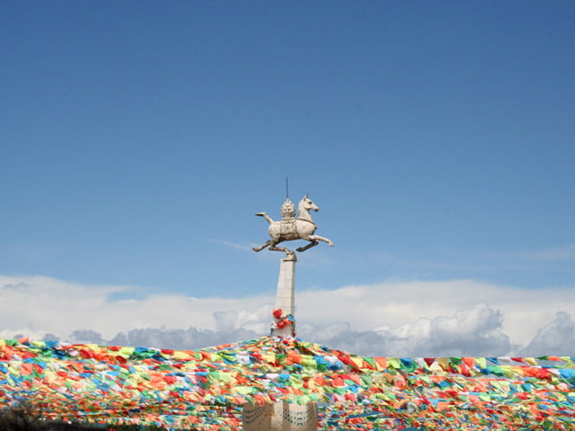 042127_xining1