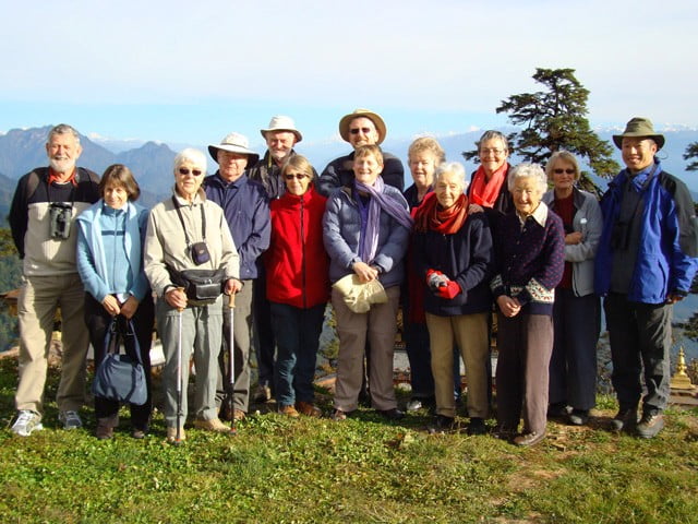 100029_coates birding with tour leader kinga