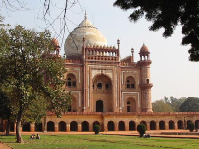 Safdarjungs Tomb