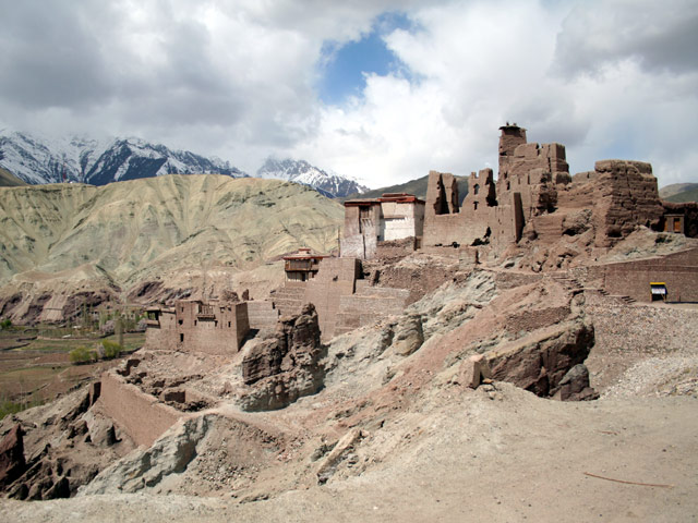 Basgo Gompa and Fort