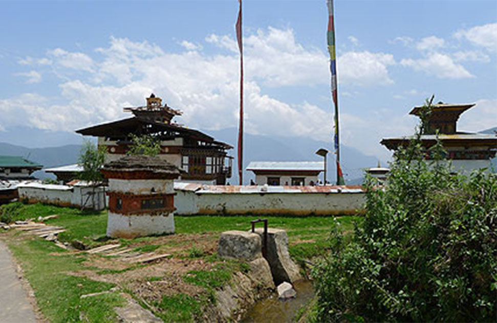 Aum Leki Farm House