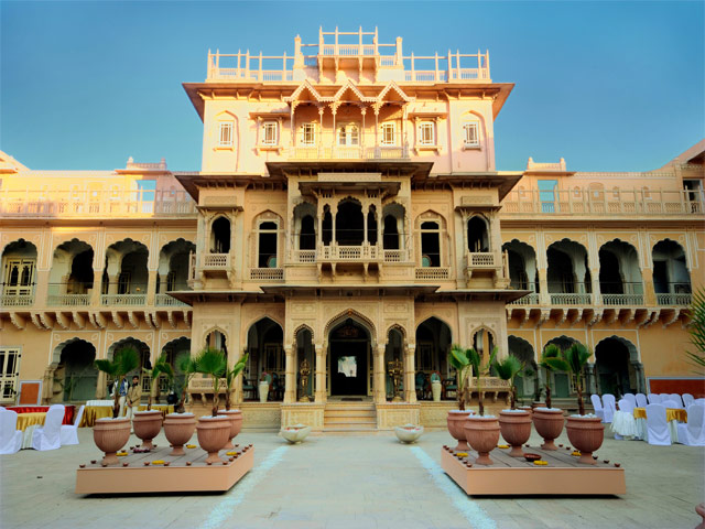 Chomu Palace