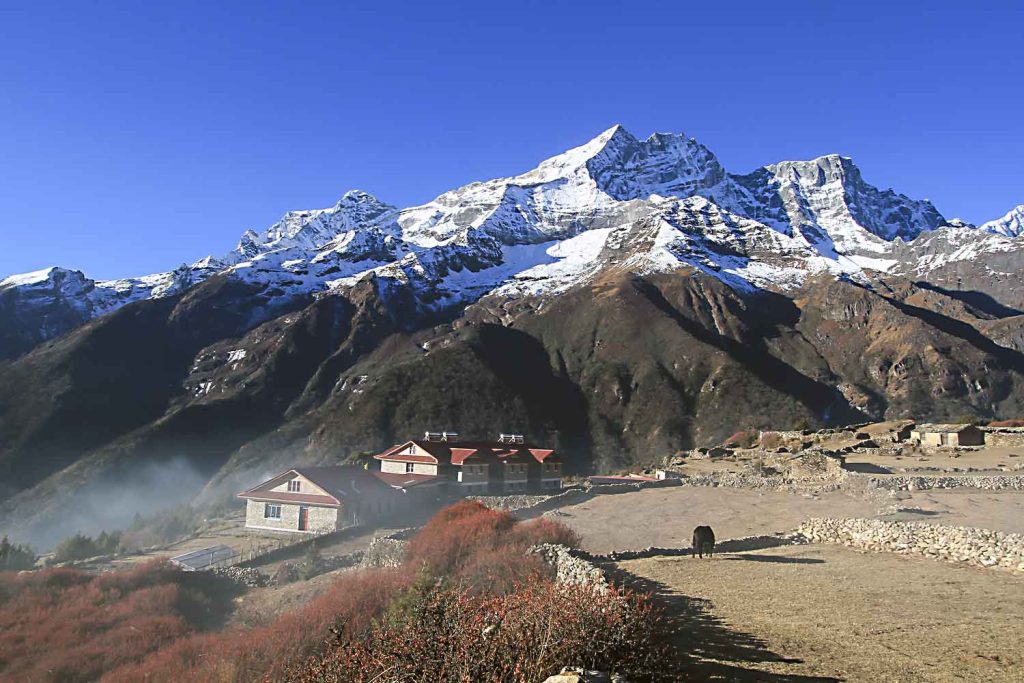 Everest Summit Lodge – Mende