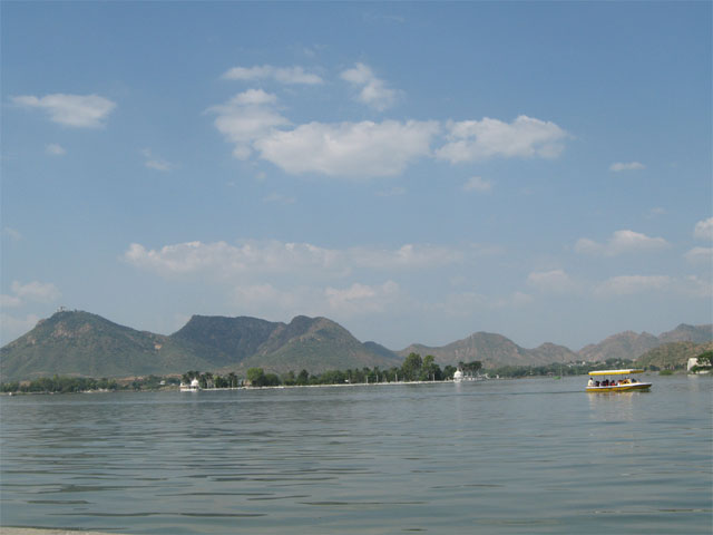 Fatehsagar Lake