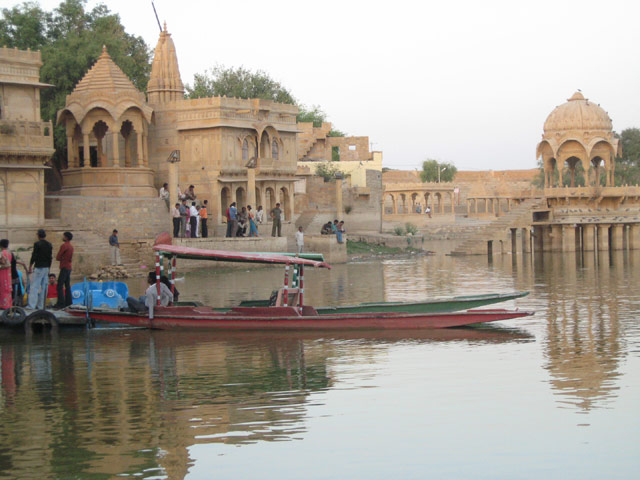 Gadisar Lake