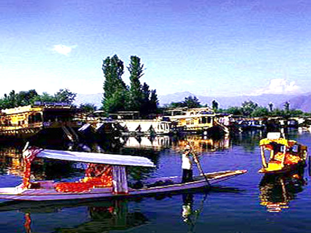 Gurkha Houseboats