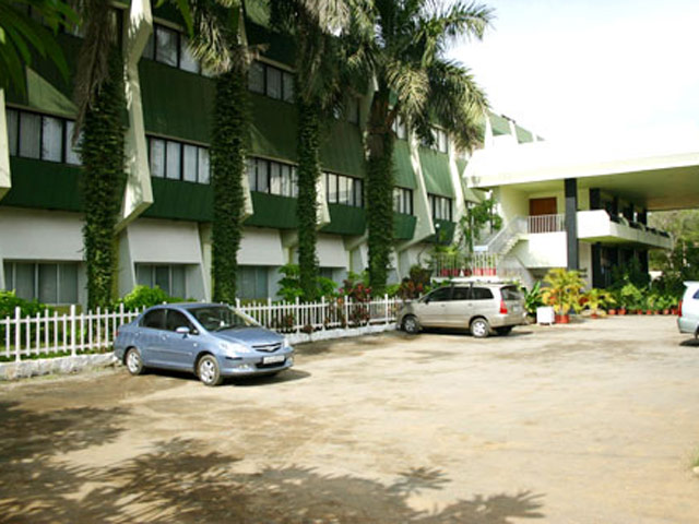 Hotel Parisutham