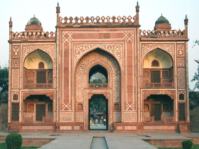 Itmad-ud-Daulah Tomb