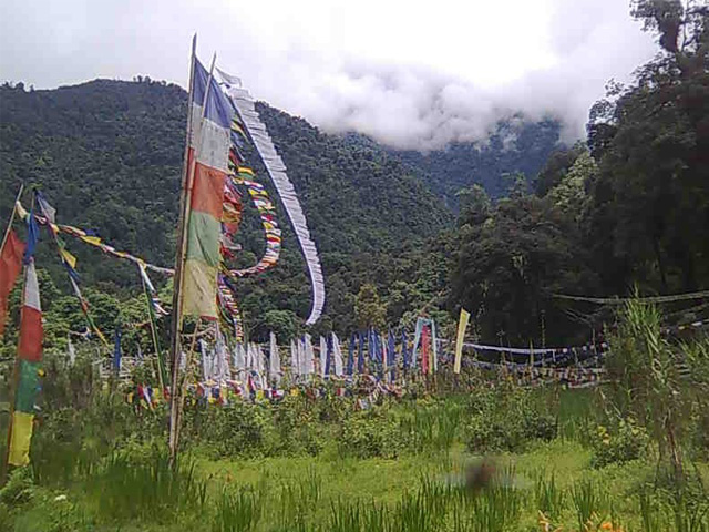 Khecheopalri Lake