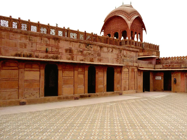 Lal Garh Palace