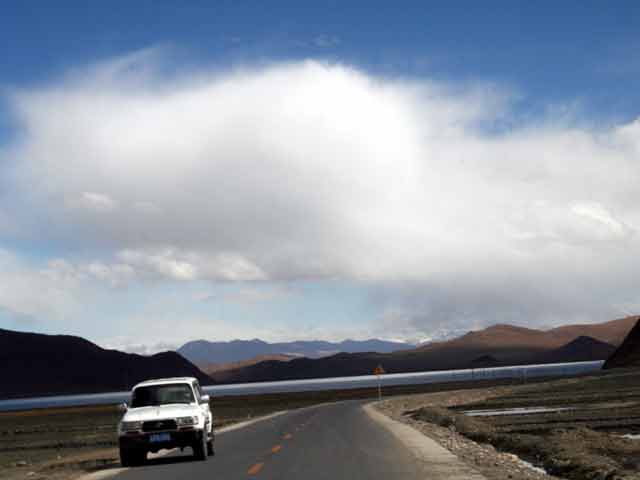 Lhasa to Gyantse Drive