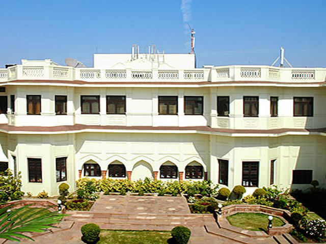 Noor-Us-Sabah Place