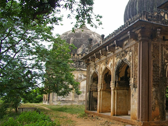 Qutub Shahi Tombs