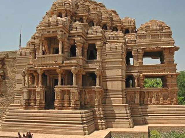 Saas Bahu Temple